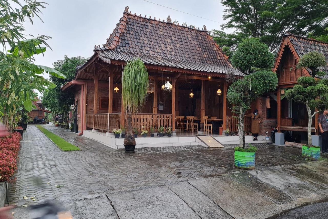 Super Oyo Collection O 90265 Cempoko Mulyo Homestay Syariah Tugu 외부 사진